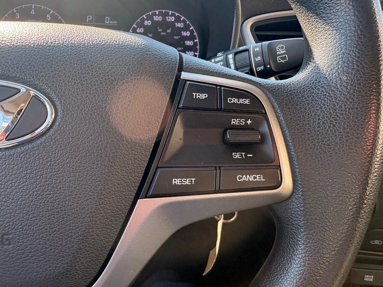 2019 Hyundai Accent 5 DOOR AUTO Photo