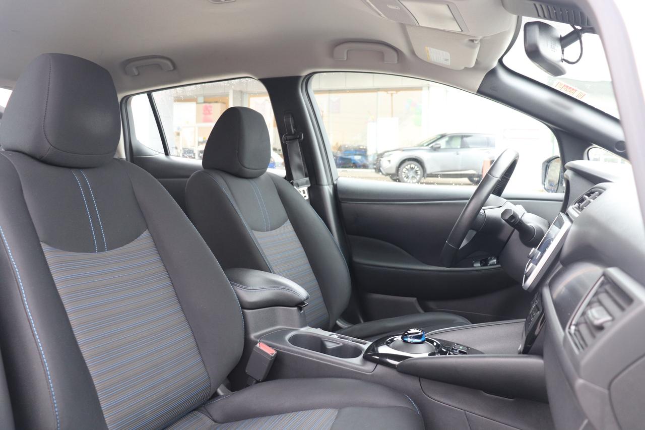 2022 Nissan LEAF SV SV NO ACCIDENTS NISSAN SAFETY SHIELD CARPLAY CAMRA Photo
