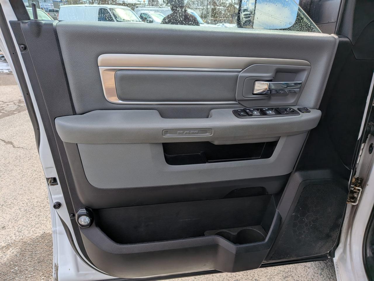 2018 RAM 1500 SLT Photo