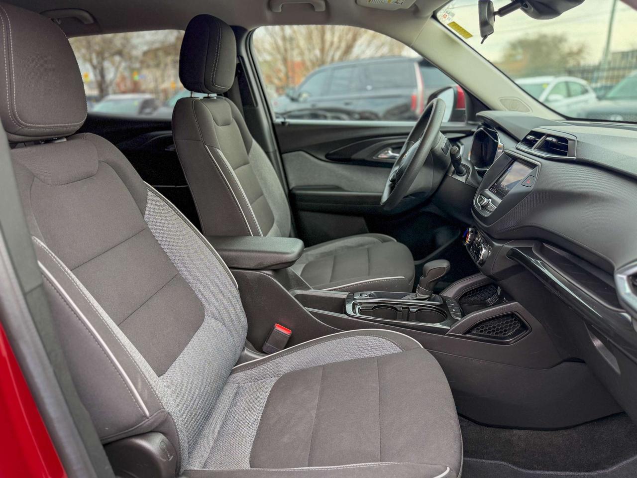 2023 Chevrolet TrailBlazer LT/1 OWNER/BSM/CAMERA/REMOTE/ACC/NO ACCIDENTS/1.2L Photo