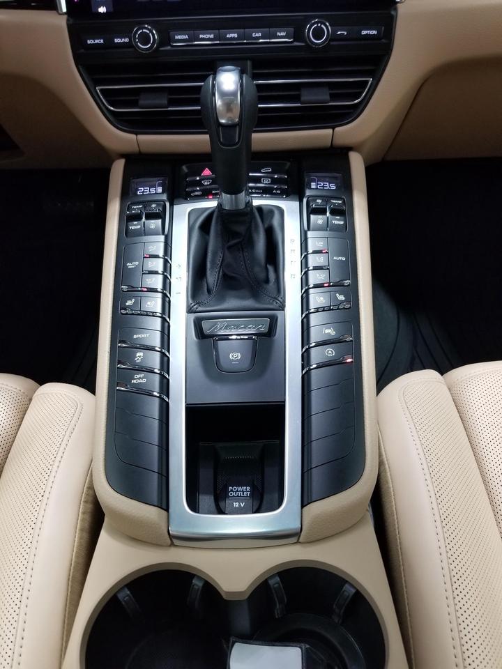 2021 Porsche Macan S 4dr All-Wheel Drive Photo