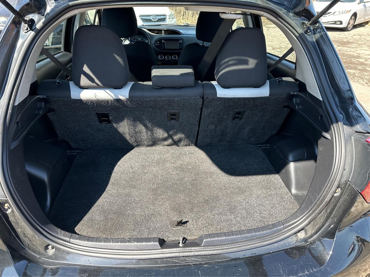 2018 Toyota Yaris SE Photo