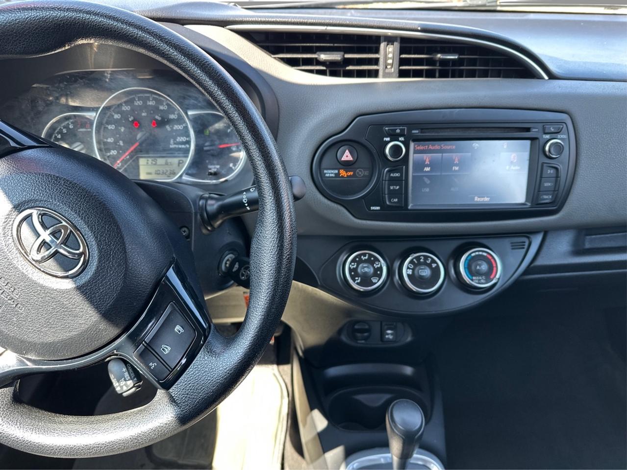 2018 Toyota Yaris SE Photo
