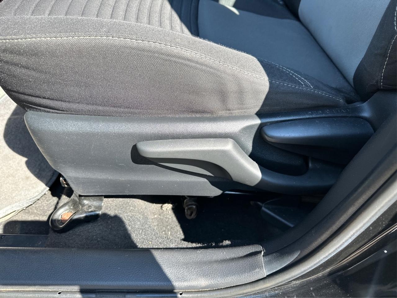 2018 Toyota Yaris SE Photo