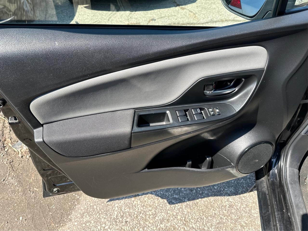 2018 Toyota Yaris SE Photo