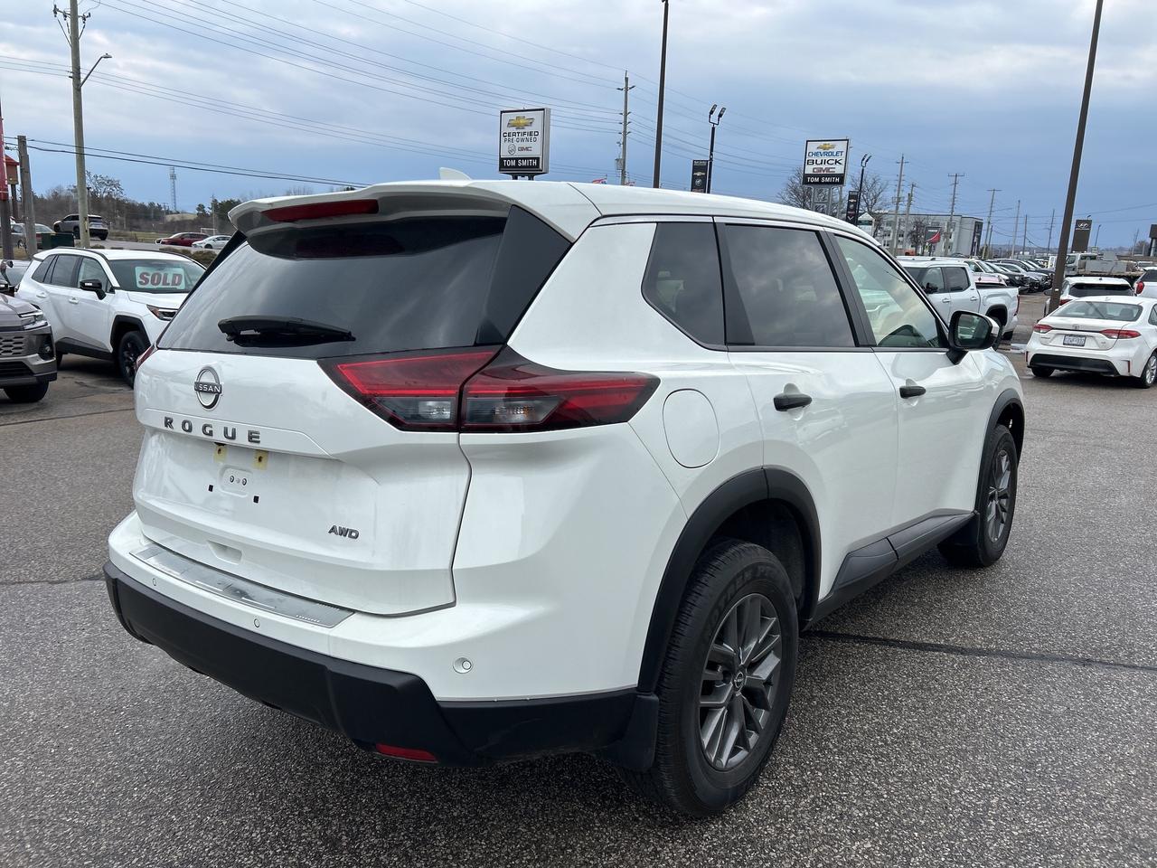 2024 Nissan Rogue S Photo