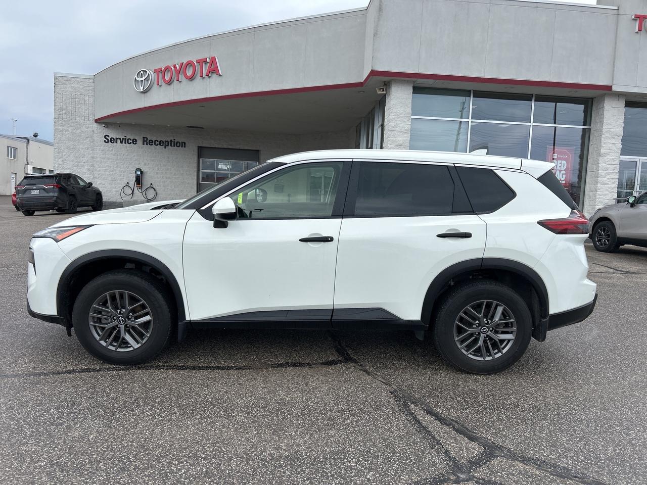 2024 Nissan Rogue S Photo