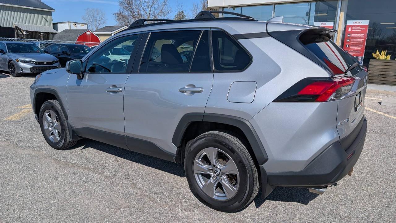 2023 Toyota RAV4 XLE 4dr All-wheel Drive Photo