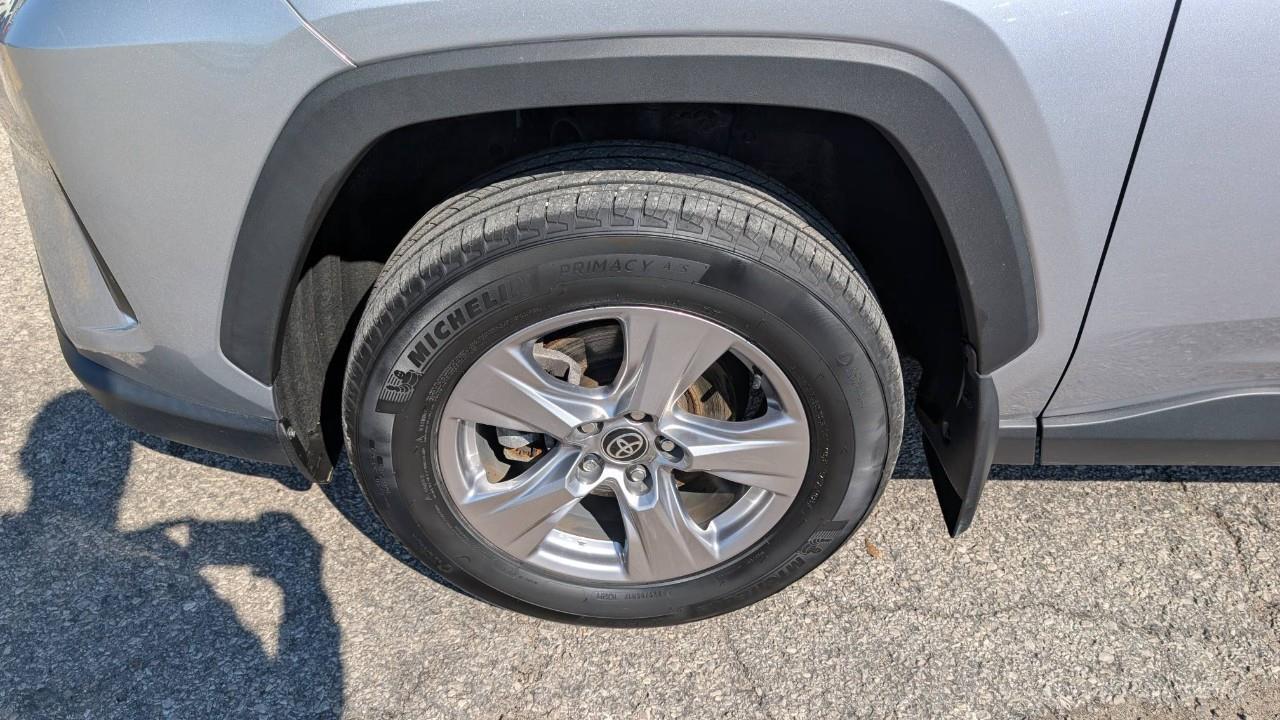 2023 Toyota RAV4 XLE 4dr All-wheel Drive Photo