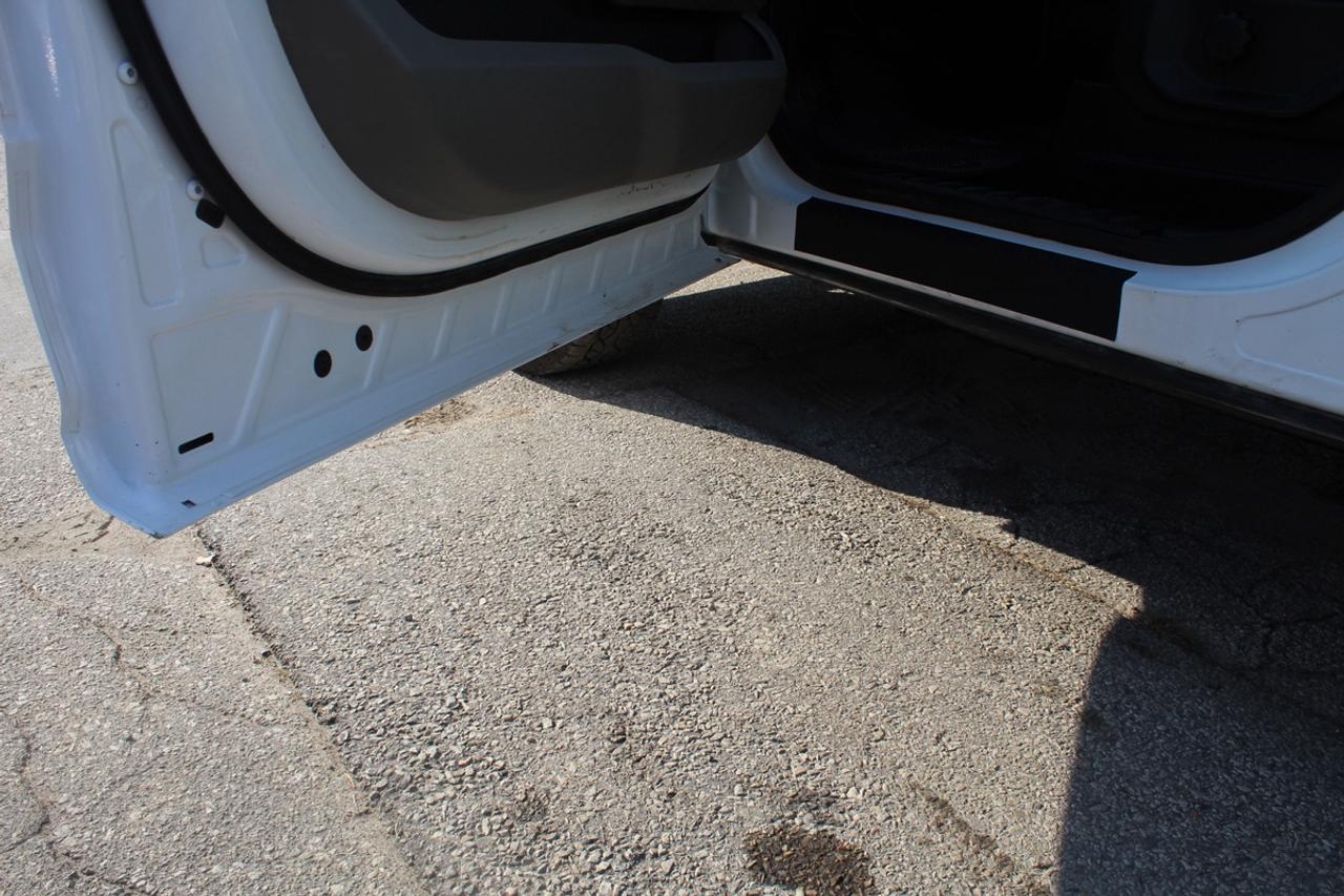 2019 Ford F-150 XLT Reg Cab 8ft Box Ladder Rack Matching Cap Photo