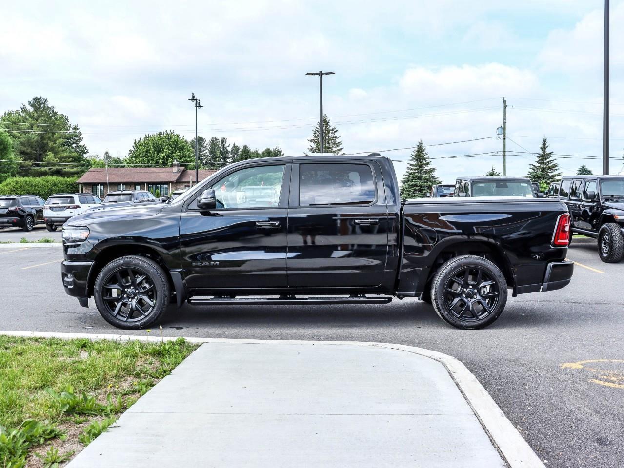 2026 RAM 1500 SPORT Photo2