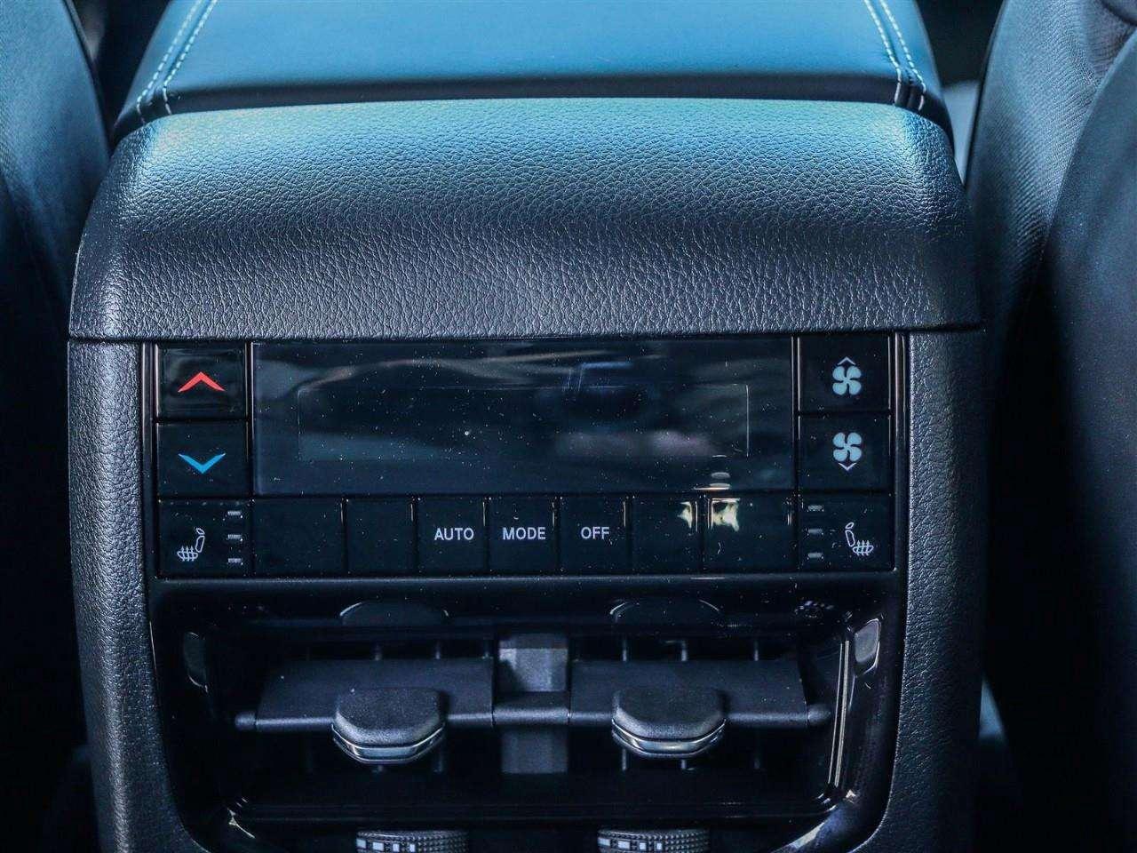 2025 Jeep Grand Cherokee Overland Photo
