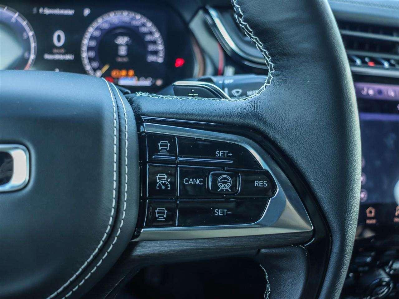 2025 Jeep Grand Cherokee Overland Photo
