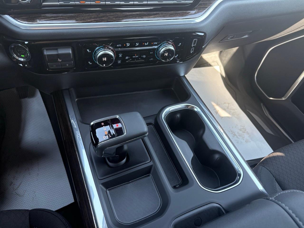 2026 GMC Sierra 1500 Crew Cab Short Box 4-Wheel Drive Elevation Photo