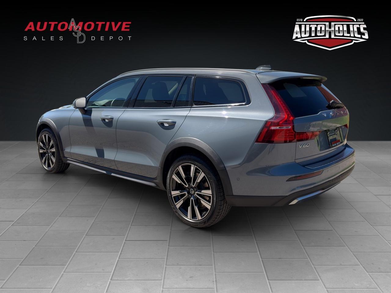 2024 Volvo V60 Cross Country B5 Plus Awd Photo