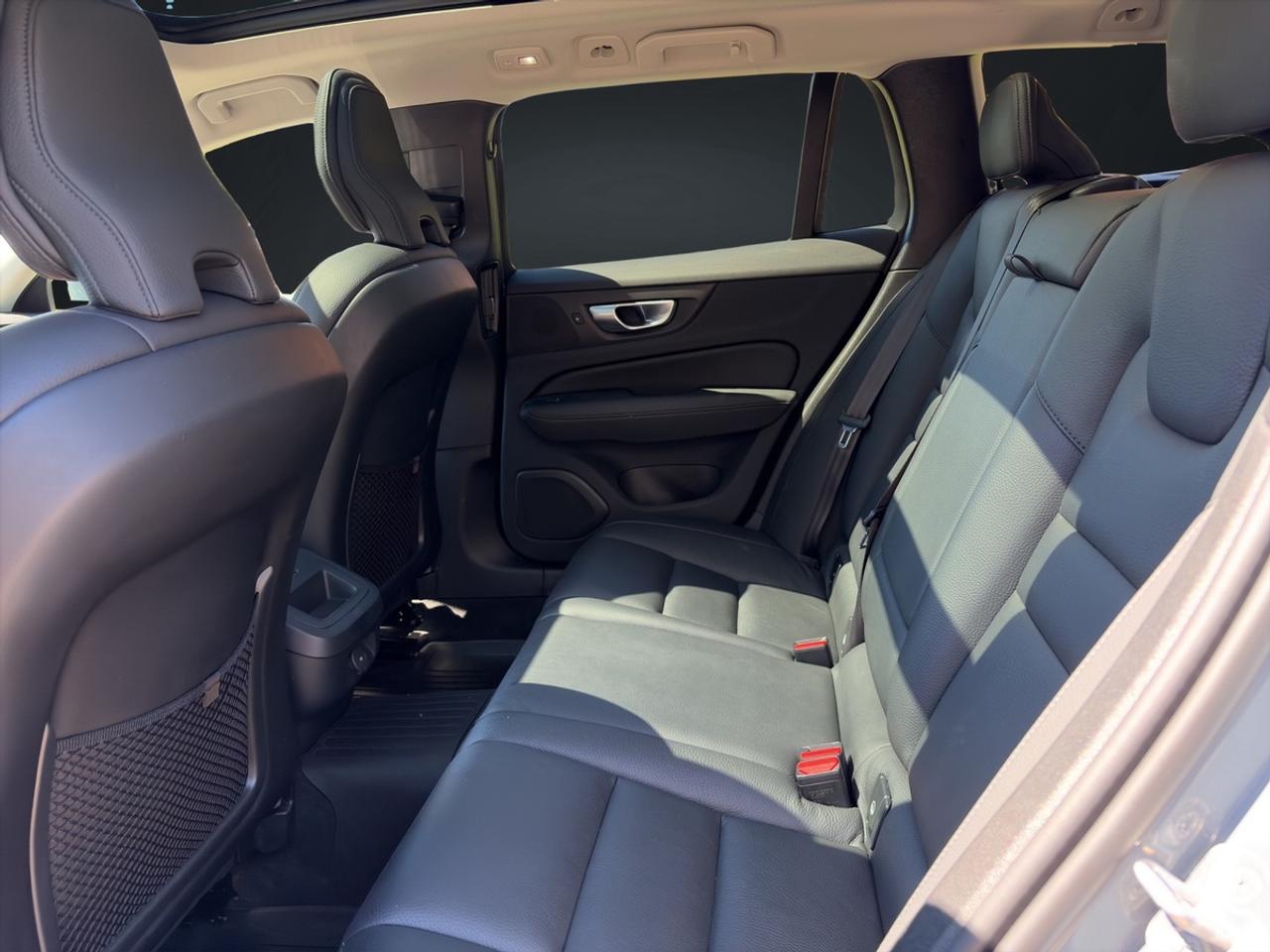 2024 Volvo V60 Cross Country B5 Plus Awd Photo