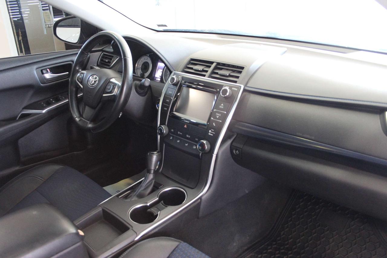 2016 Toyota Camry XSE SPECIAL EDITION! Photo