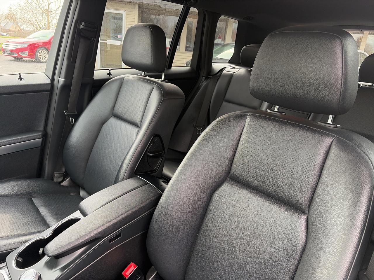 2011 Mercedes-Benz GLK-Class GLK 350-LOADED-LEATHER-CLEAN Photo