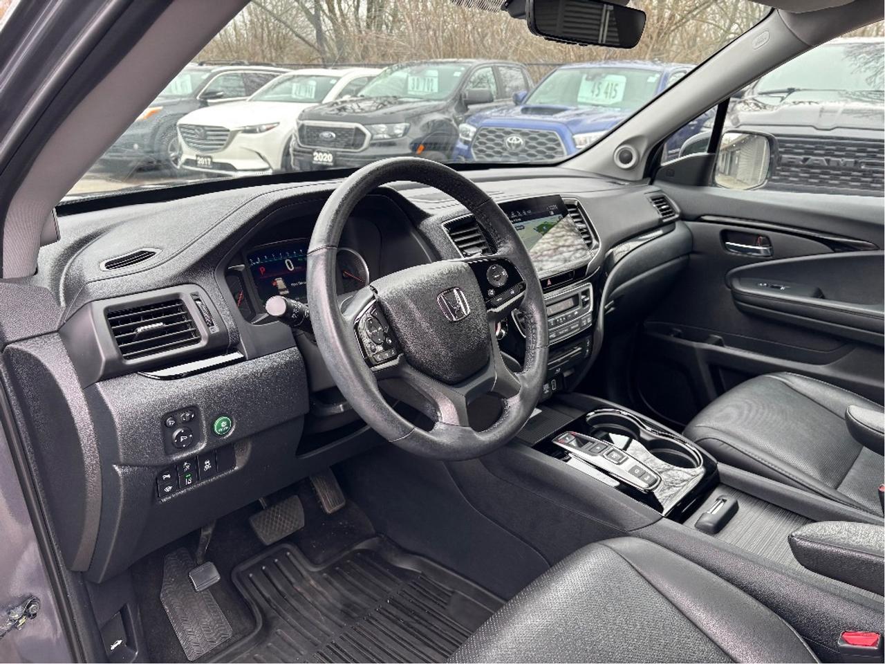 2022 Honda Pilot Touring AWD 7 PASS LEATHER NAV TWIN MOONROOF Photo