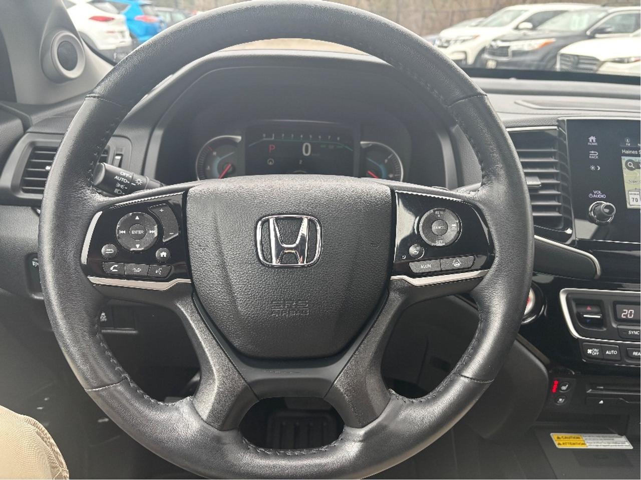 2022 Honda Pilot Touring AWD 7 PASS LEATHER NAV TWIN MOONROOF Photo