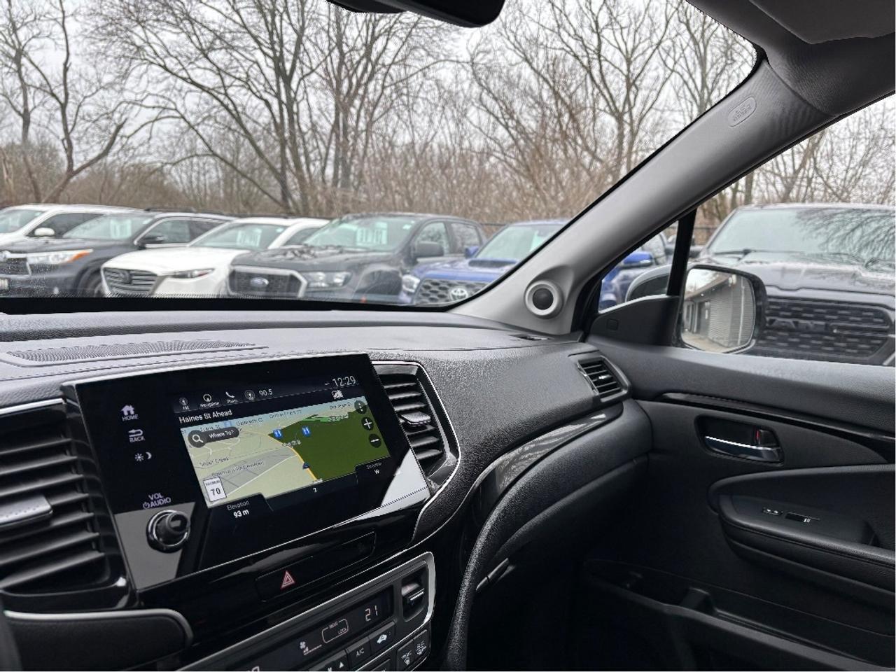 2022 Honda Pilot Touring AWD 7 PASS LEATHER NAV TWIN MOONROOF Photo