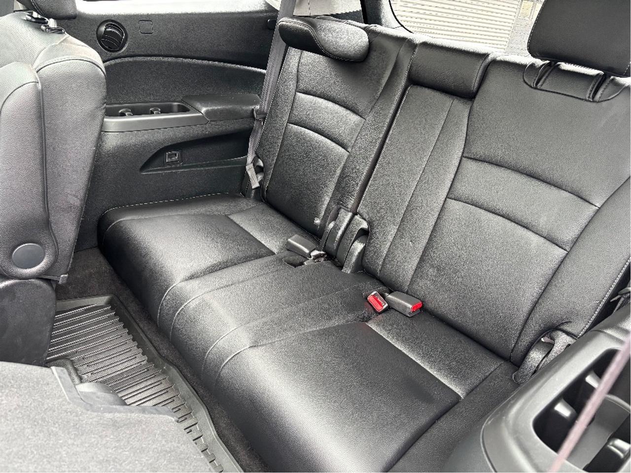 2022 Honda Pilot Touring AWD 7 PASS LEATHER NAV TWIN MOONROOF Photo
