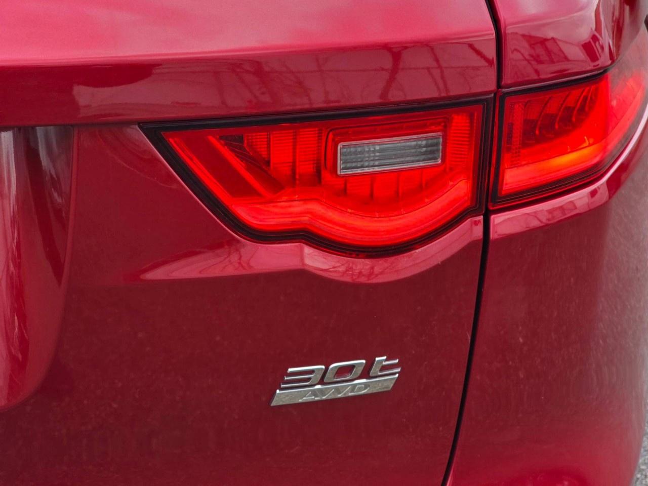 2019 Jaguar F-PACE 25t AWD Prestige Photo