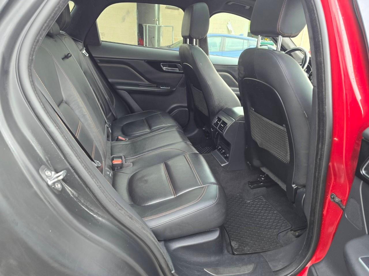 2019 Jaguar F-PACE 25t AWD Prestige Photo