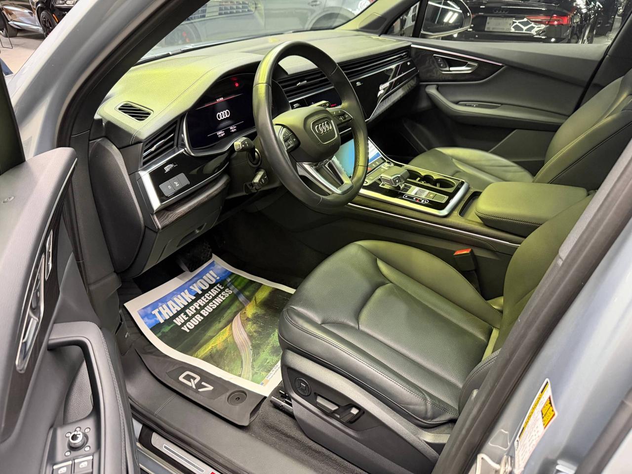 2024 Audi Q7 PROGRESSIV S-LINE BLACK OPTICS TRAILER HITCH Photo