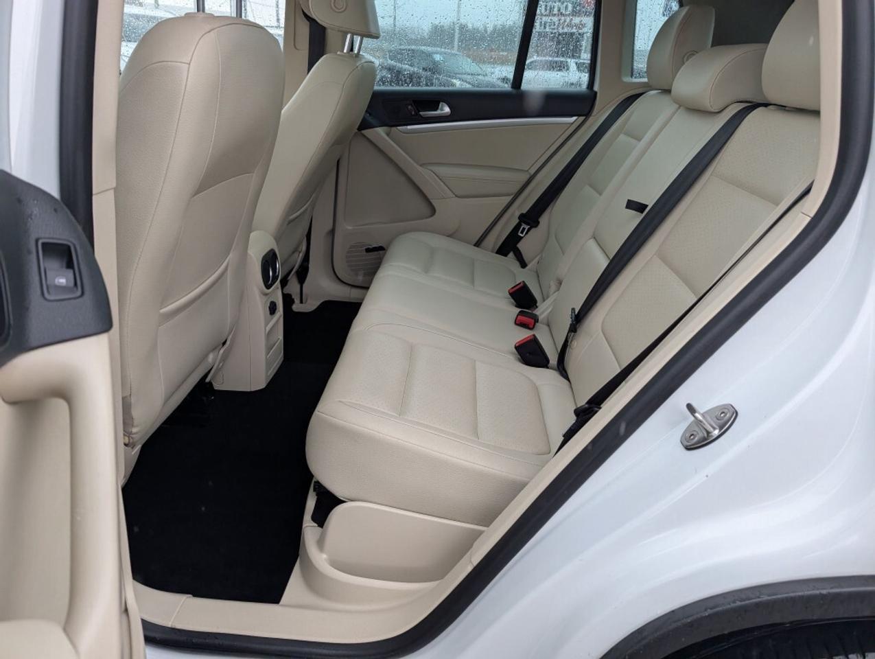 2016 Volkswagen Tiguan HIGHLINE  NAV   PANO ROOF   LEATHER   CAMERA Photo