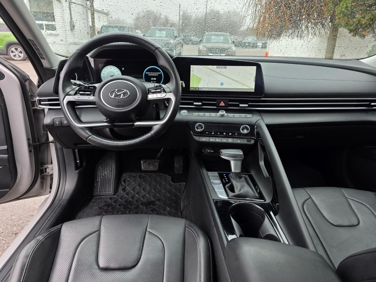 2023 Hyundai Elantra HEV Luxury 4dr Sedan Photo