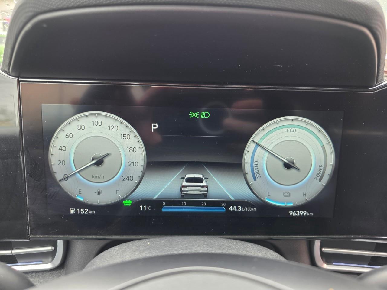 2023 Hyundai Elantra HEV Luxury 4dr Sedan Photo