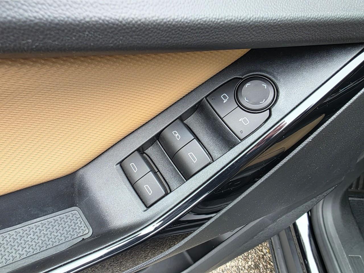2025 Chevrolet Equinox ACTIV 4dr All-Wheel Drive Photo
