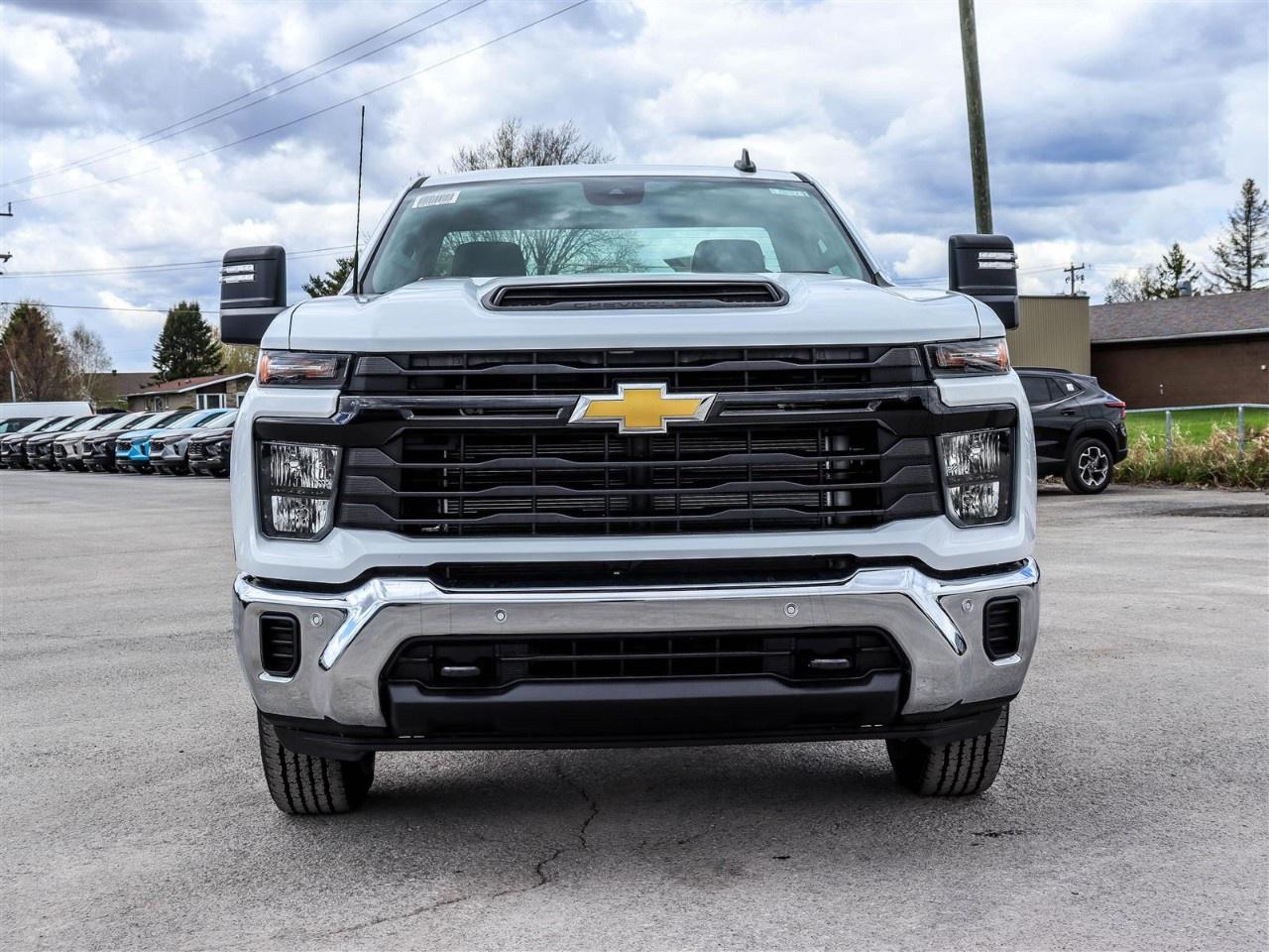 2026 Chevrolet SILVERADO 2500HD 4WD Regular Cab Long Box Work Truck Photo