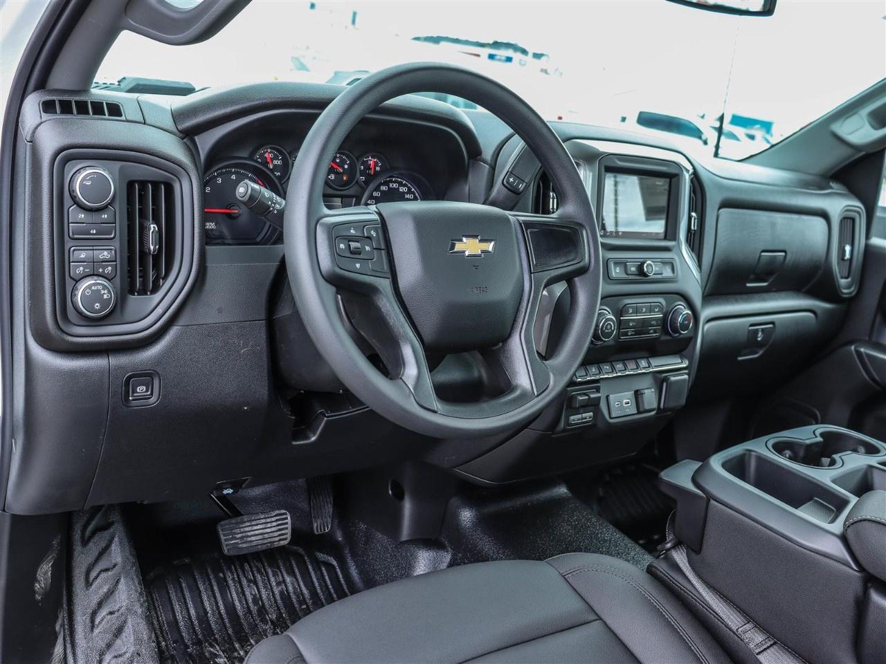 2026 Chevrolet SILVERADO 2500HD 4WD Regular Cab Long Box Work Truck Photo