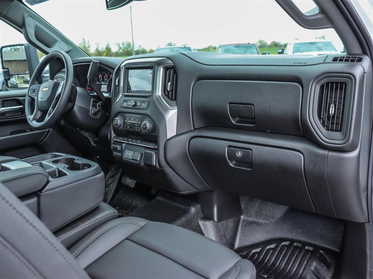 2026 Chevrolet SILVERADO 2500HD 4WD Regular Cab Long Box Work Truck Photo
