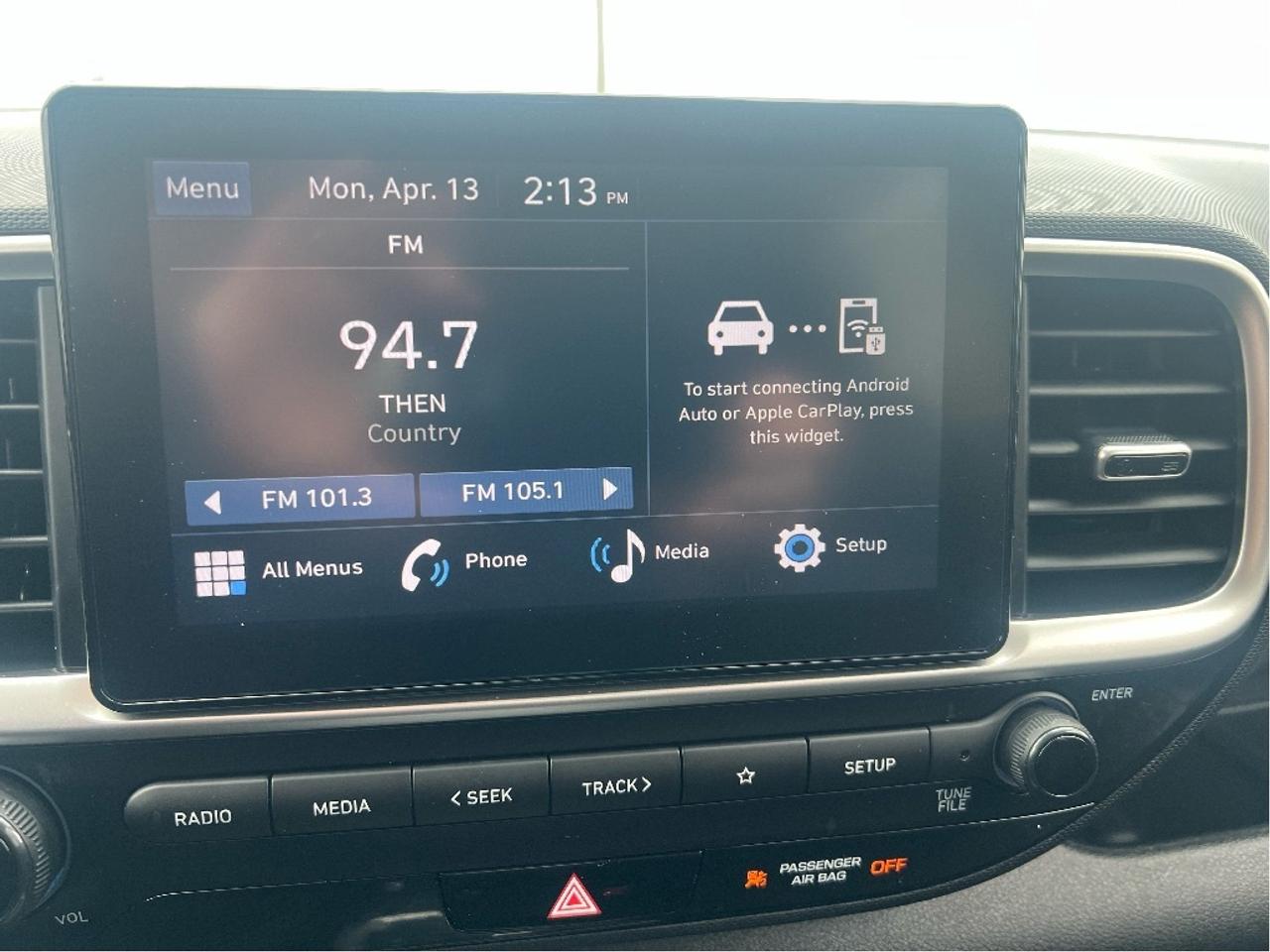 2024 Hyundai Venue Preferred IVT *HEATED SEATS *CLEAN CARFAX *LOW KMS Photo