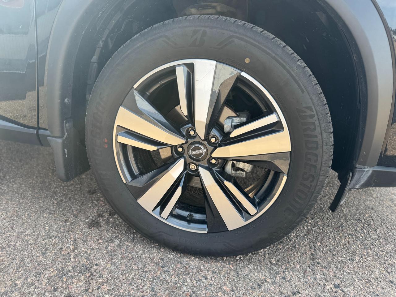 2025 Nissan Rogue SL 4dr All-Wheel Drive Sport Utility Photo