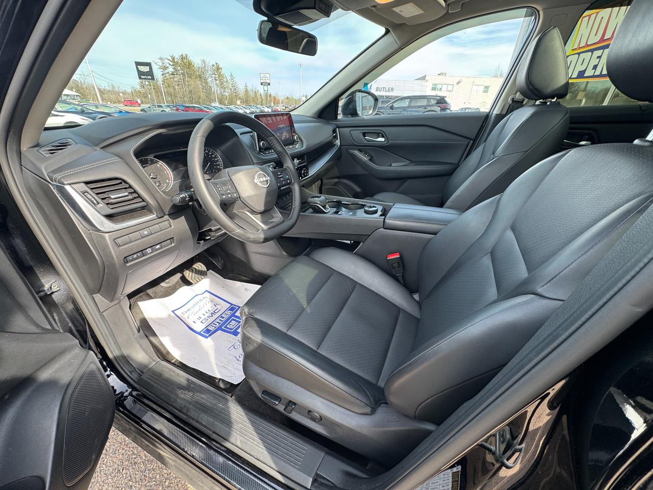 2025 Nissan Rogue SL 4dr All-Wheel Drive Sport Utility Photo