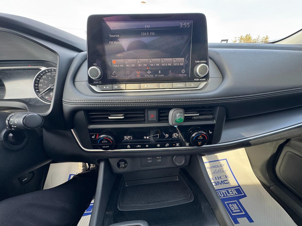 2025 Nissan Rogue SL 4dr All-Wheel Drive Sport Utility Photo
