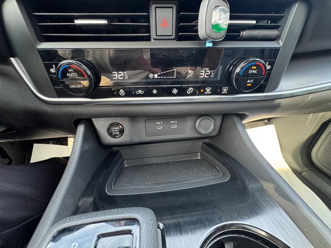 2025 Nissan Rogue SL 4dr All-Wheel Drive Sport Utility Photo