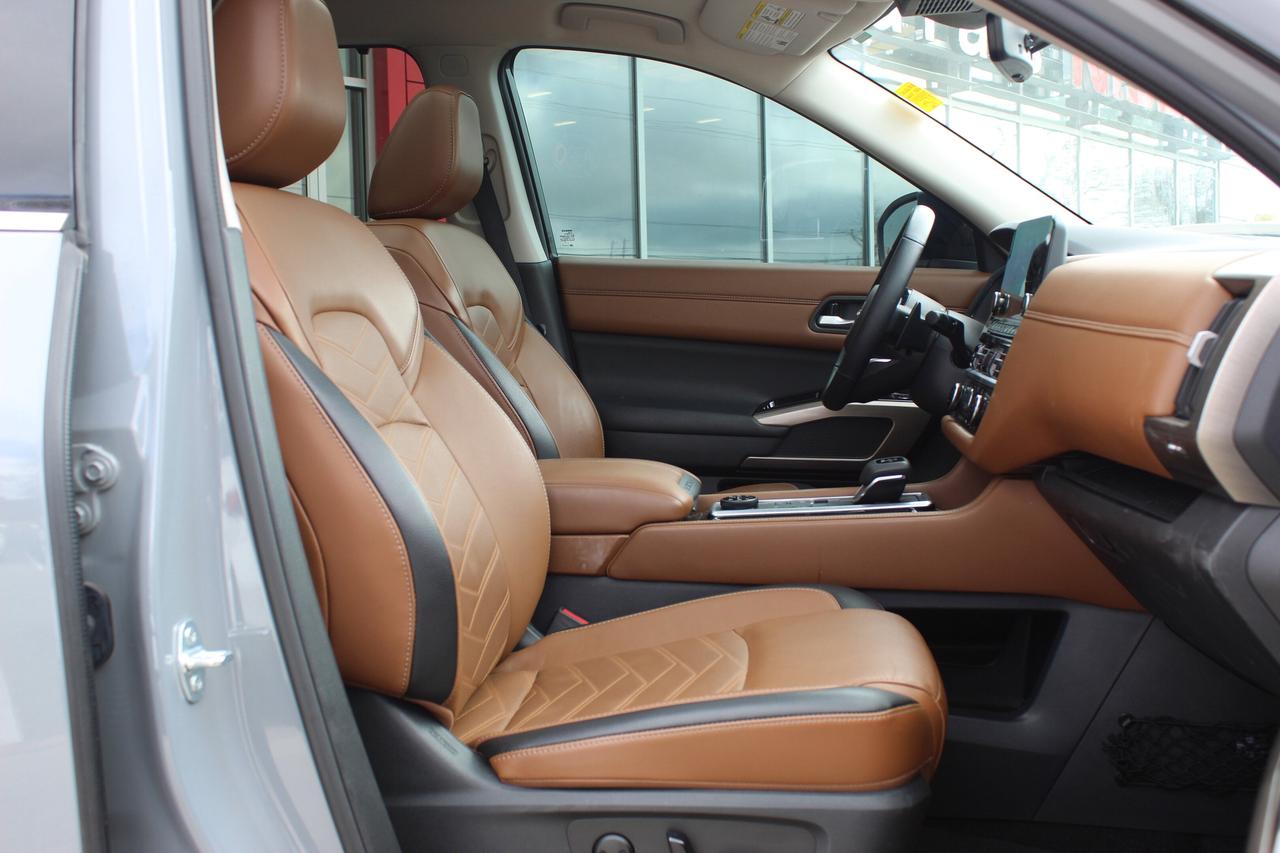 2024 Nissan Pathfinder Platinum Pkg, Chestnut Interior, fully loaded Photo