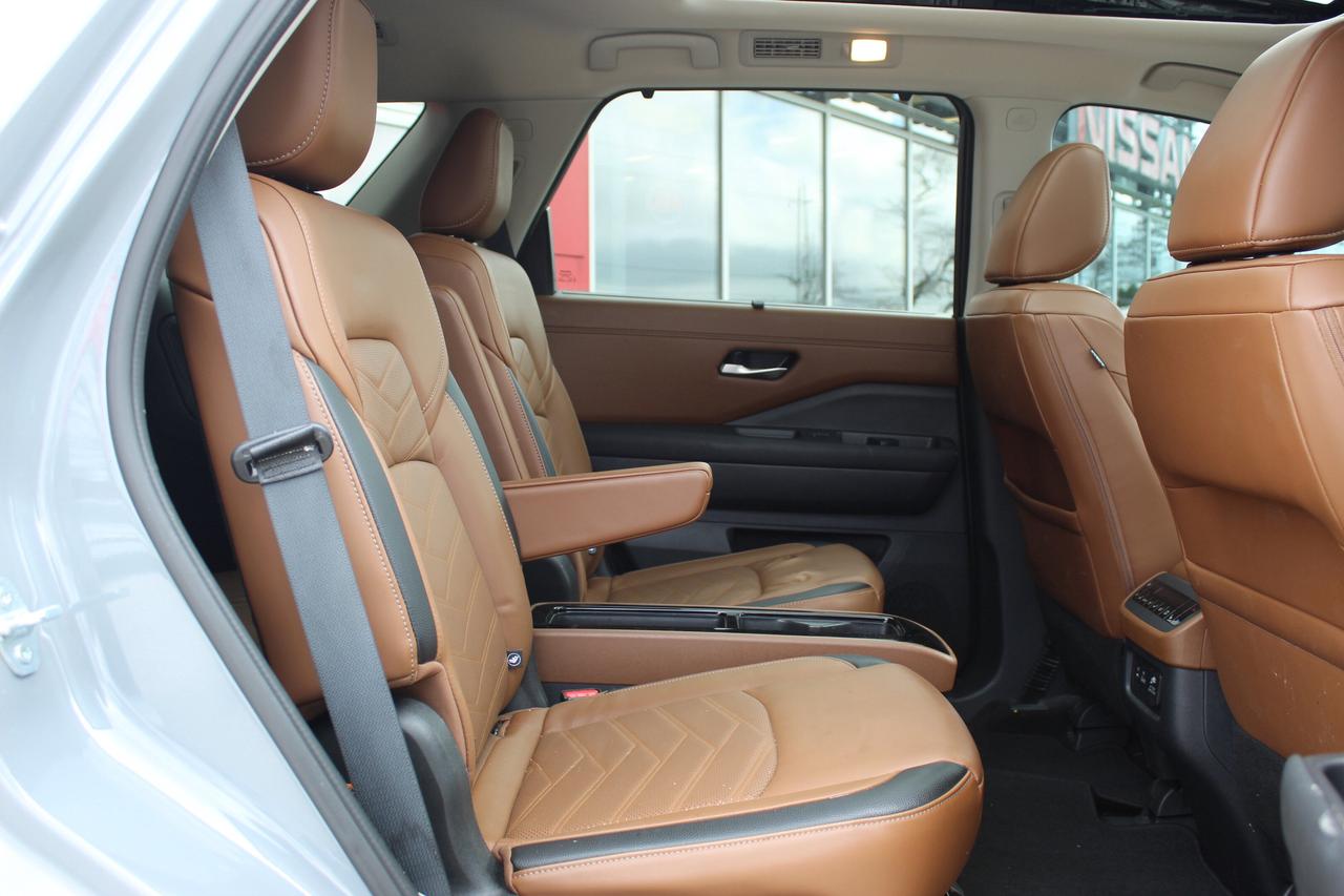2024 Nissan Pathfinder Platinum Pkg, Chestnut Interior, fully loaded Photo