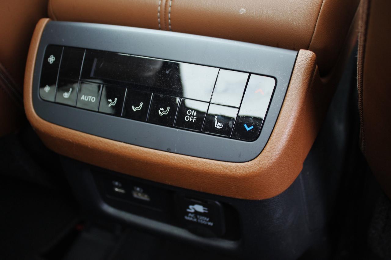 2024 Nissan Pathfinder Platinum Pkg, Chestnut Interior, fully loaded Photo