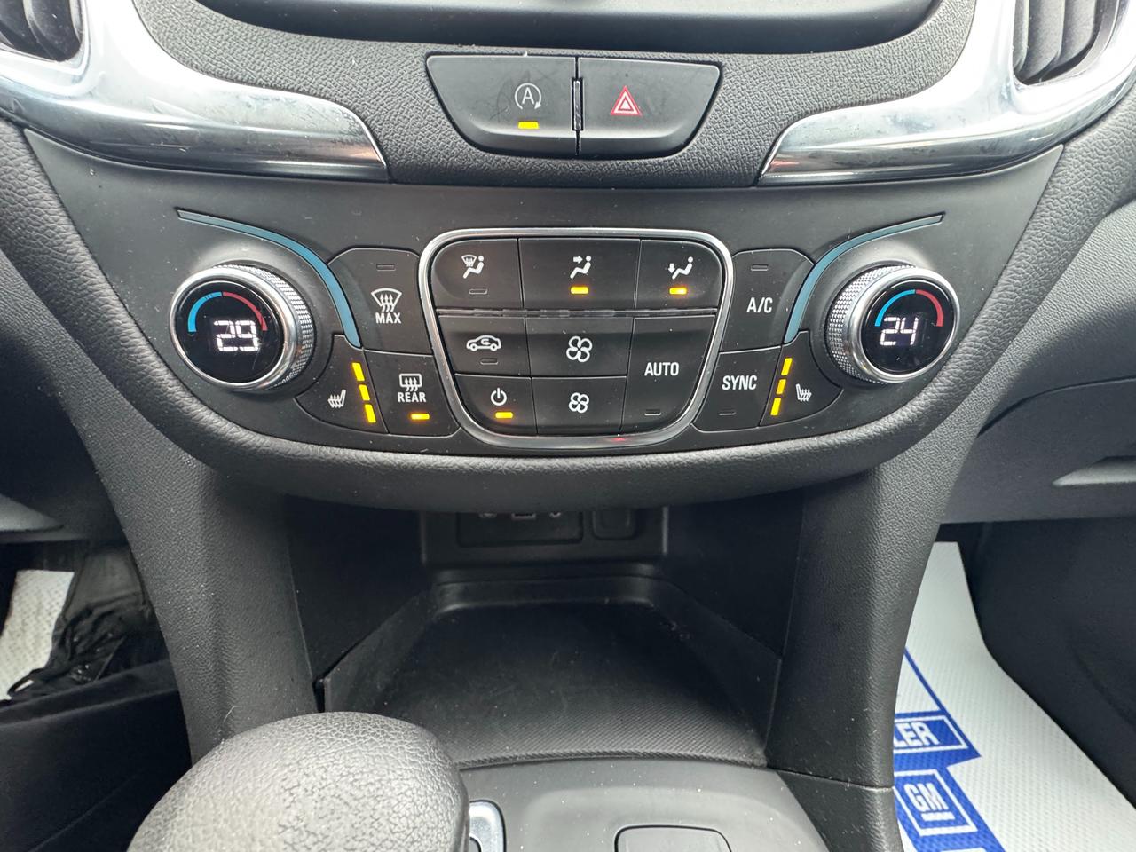 2022 Chevrolet Equinox LT w/1LT All-Wheel Drive Photo