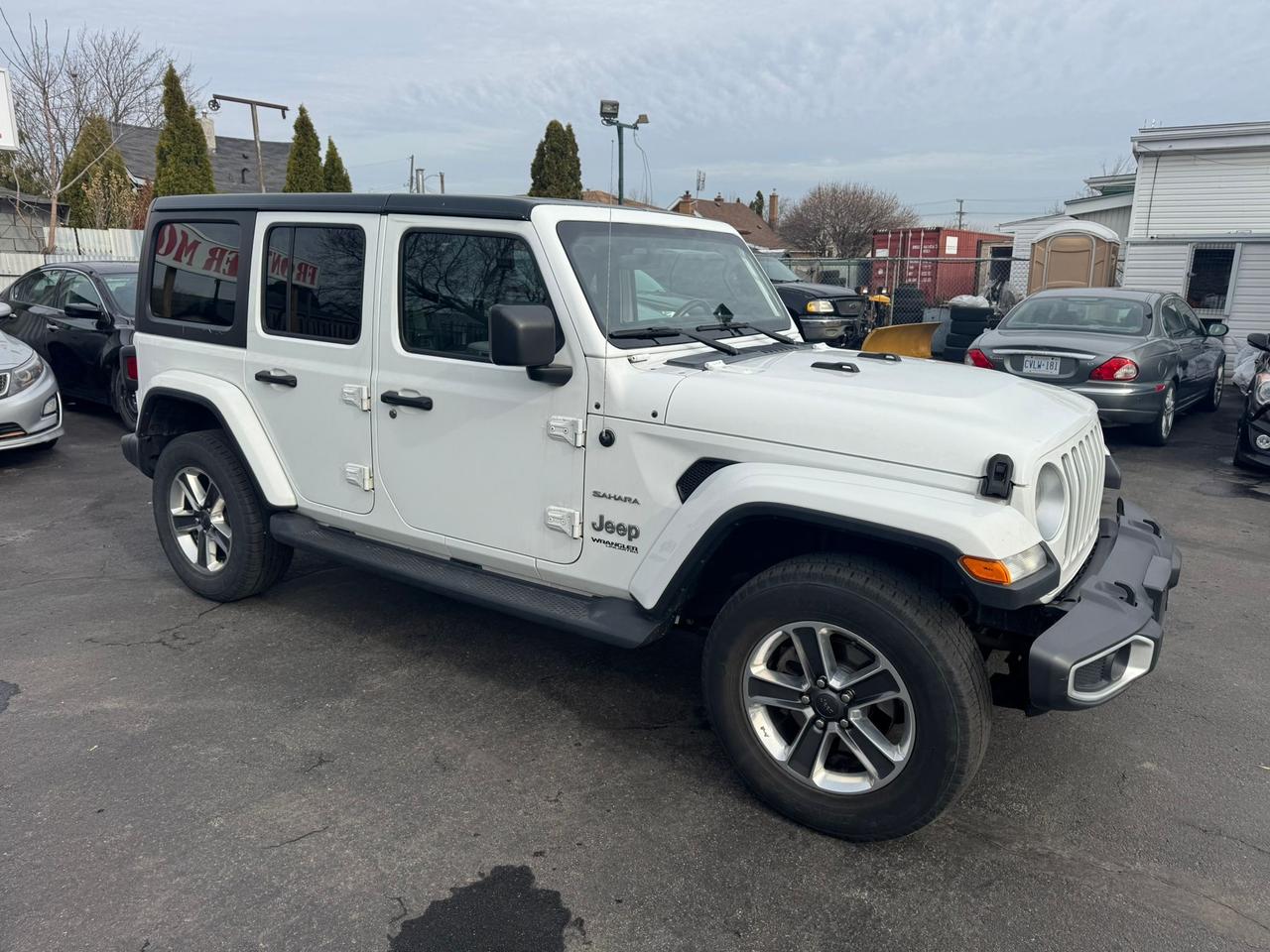 2020 Jeep Wrangler Unlimited Sahara Photo2
