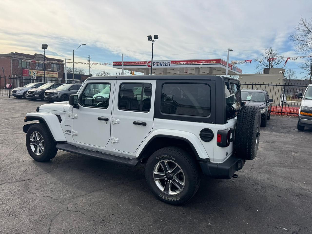 2020 Jeep Wrangler Unlimited Sahara Photo