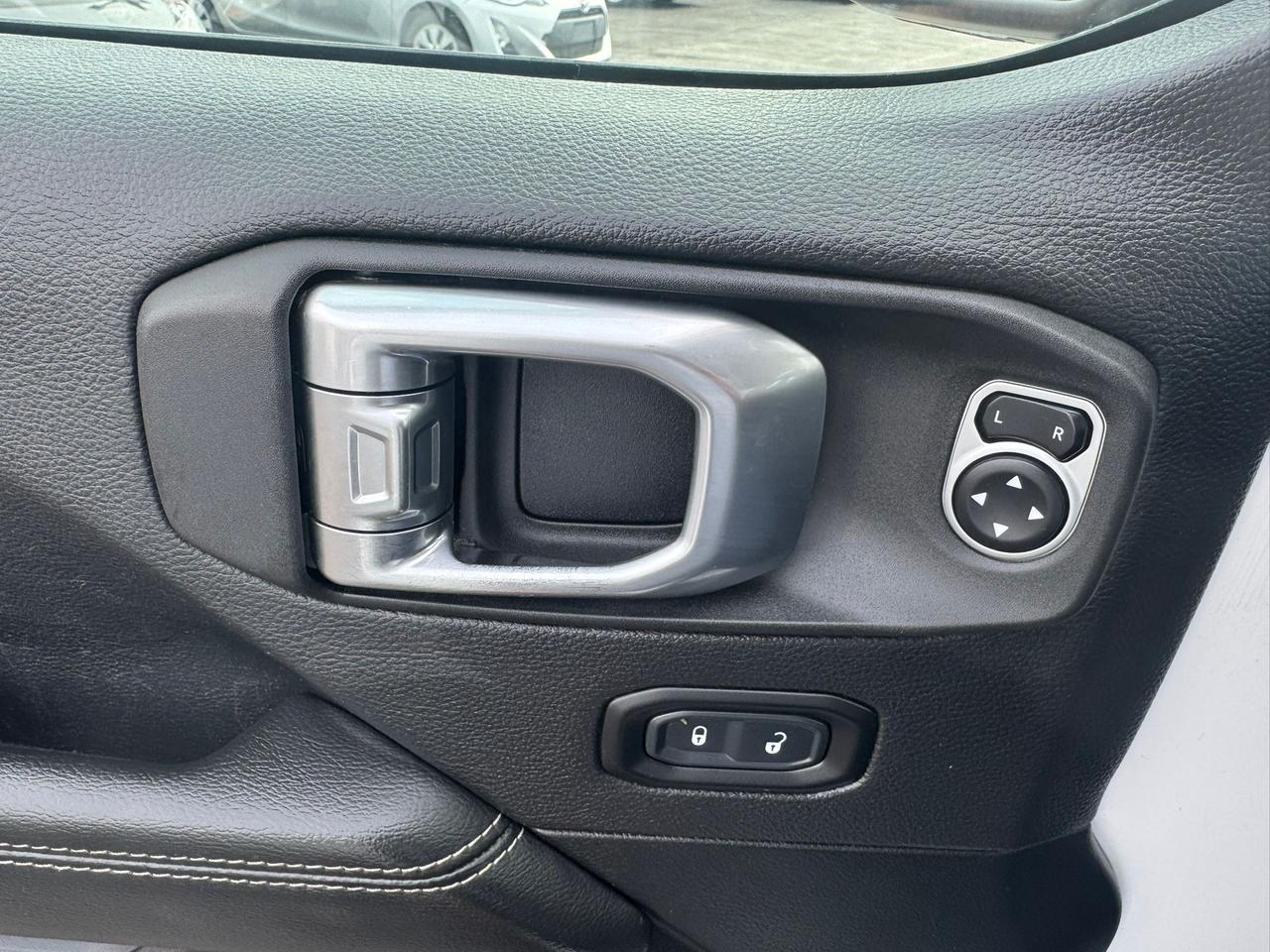 2020 Jeep Wrangler Unlimited Sahara Photo