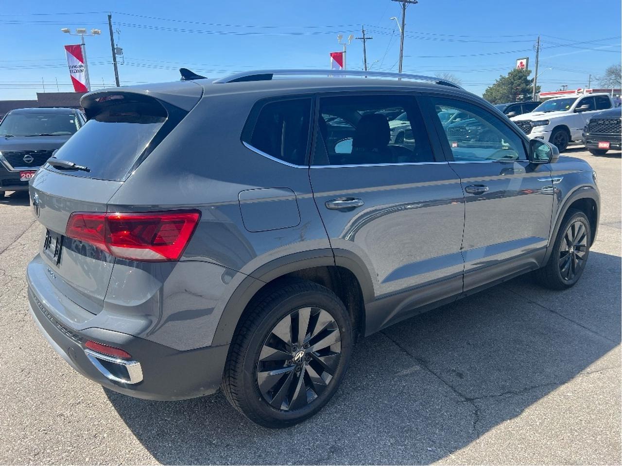 2024 Volkswagen Taos Comfortline FWD *SUN *HEATED SEATS *REMOTE START Photo