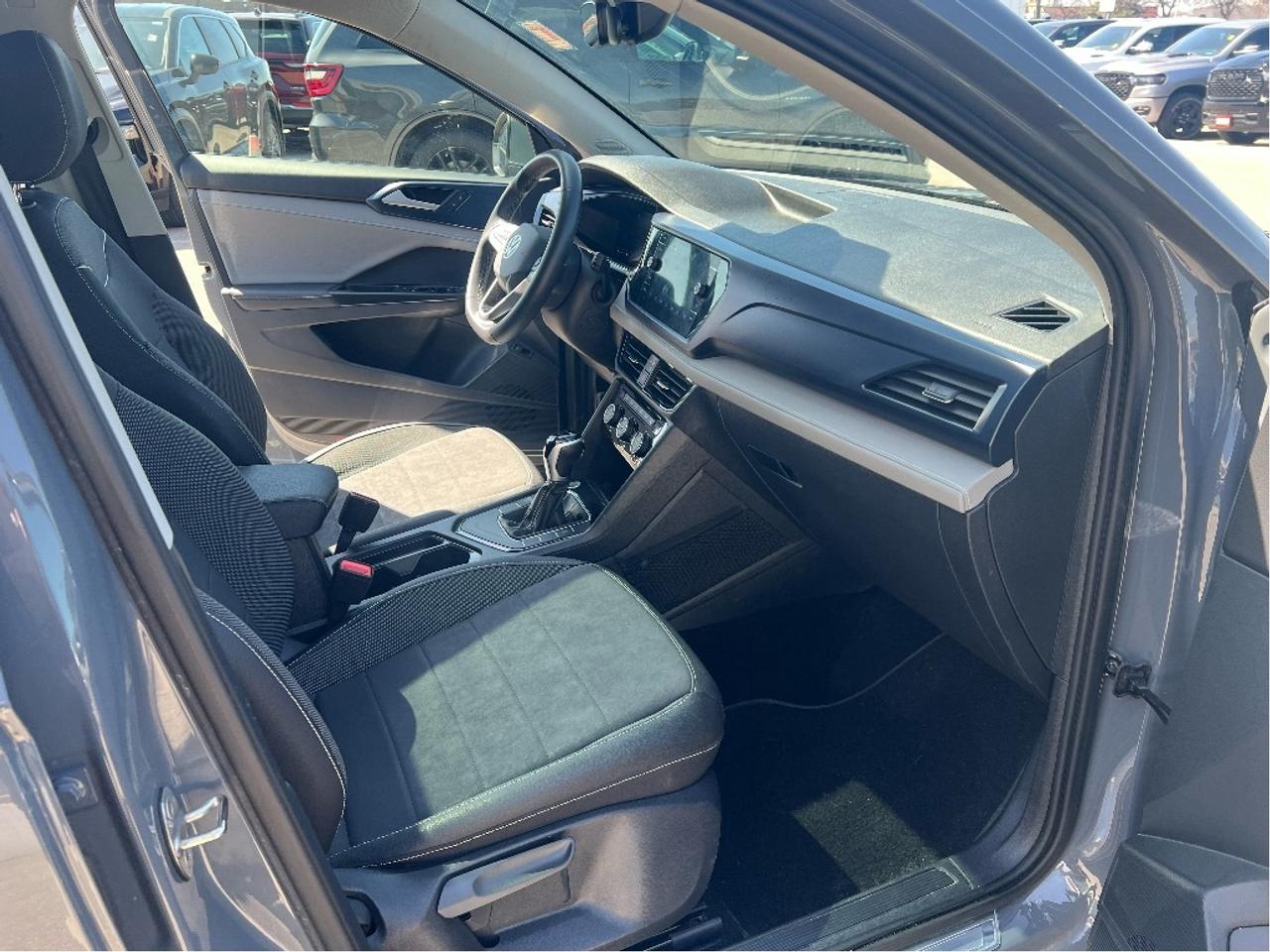 2024 Volkswagen Taos Comfortline FWD *SUN *HEATED SEATS *REMOTE START Photo